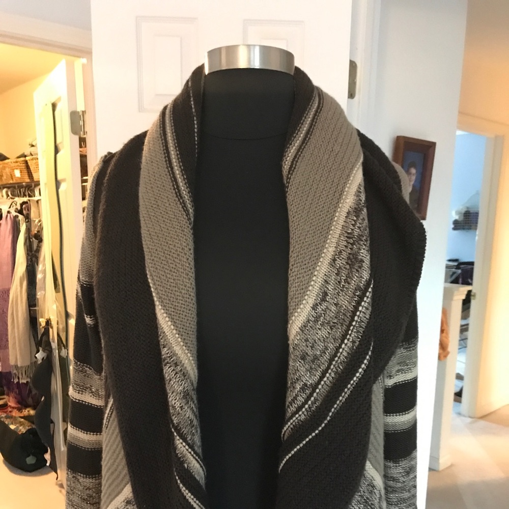 Shawl-like Cardigan
